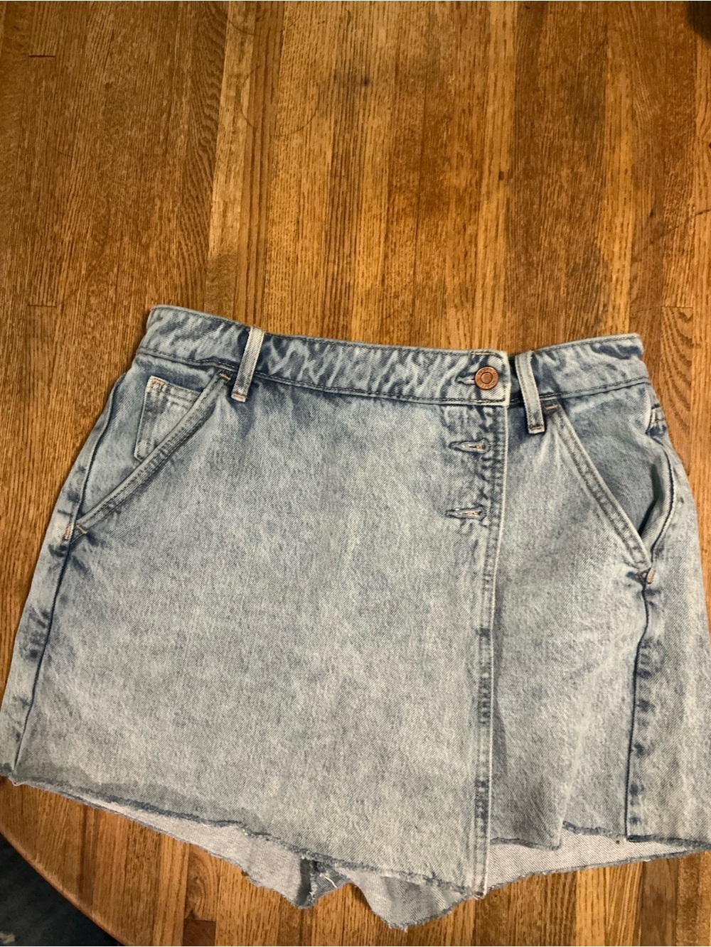 GAP Light Wash Denim Skort